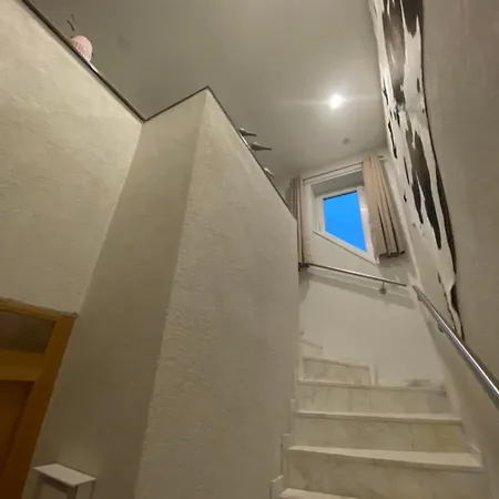 Messmer Mit Balkon Apartament *