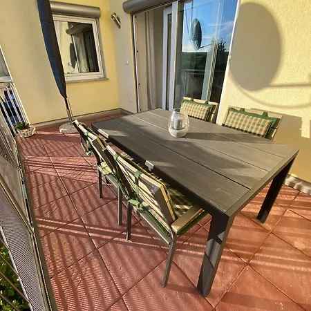 Messmer Mit Balkon Lägenhet *