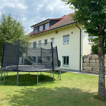 Messmer Mit Balkon Lägenhet *