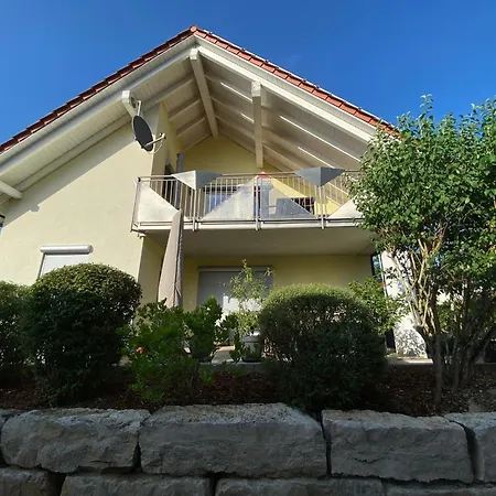 Messmer Mit Balkon Apartamento
