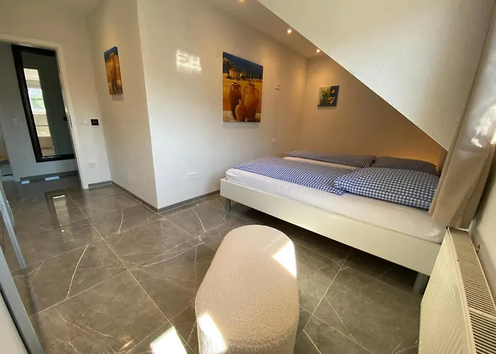 Messmer Mit Balkon Appartement *